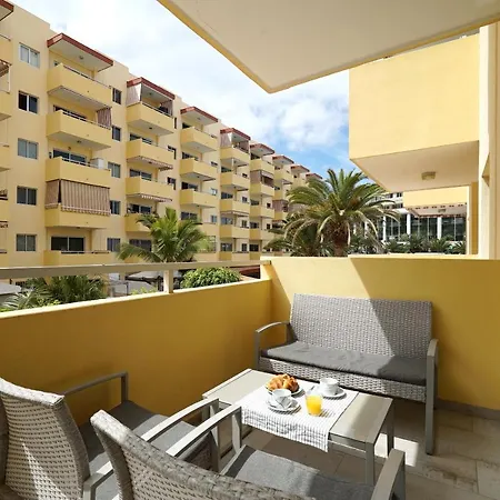 In Cristianos Apartment